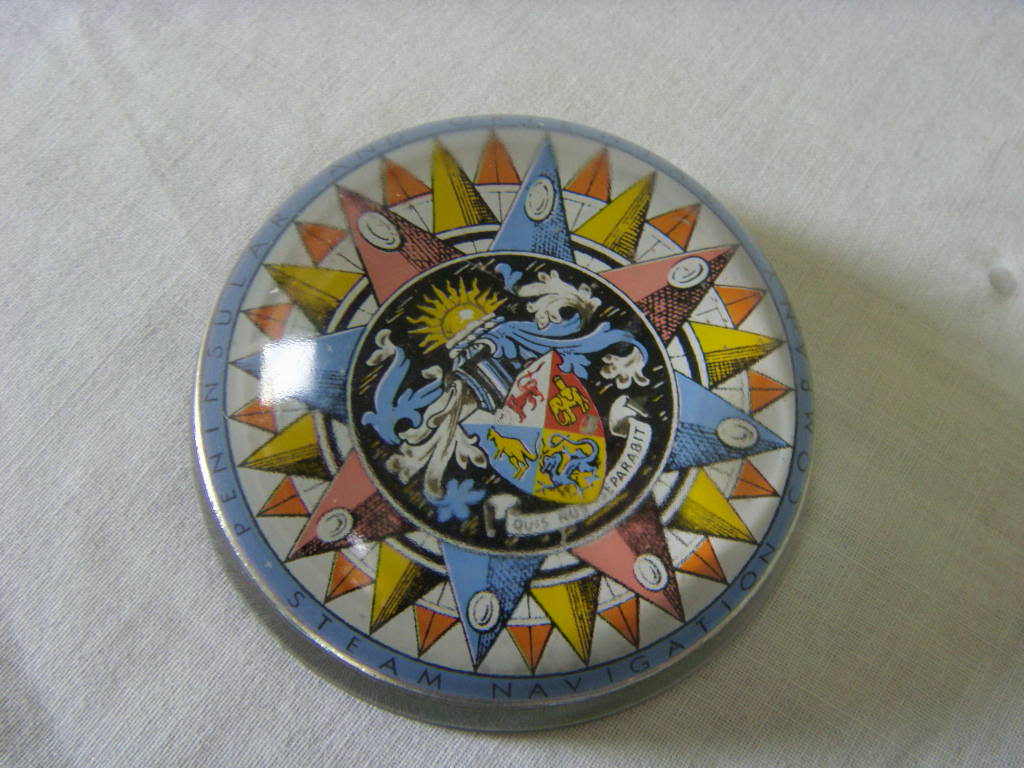 EARLY SOUVENIR COMPASS DESIGN PAPERWEIGHT FROM THE P&O LINE